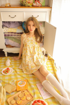 不穿衣服的瑜伽老师